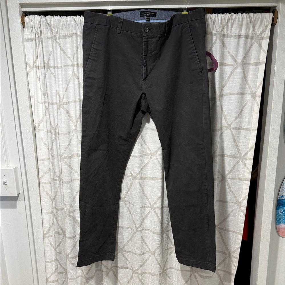 Banana Republic Men’s Black Fulton Chino Pants 34x30